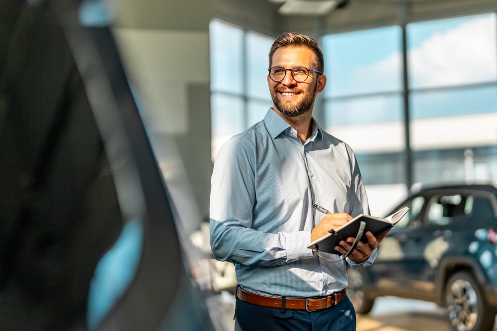 automotive-industry-sales-person