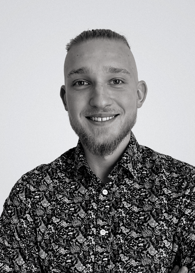 Mateusz Wójciak - The Cloud People